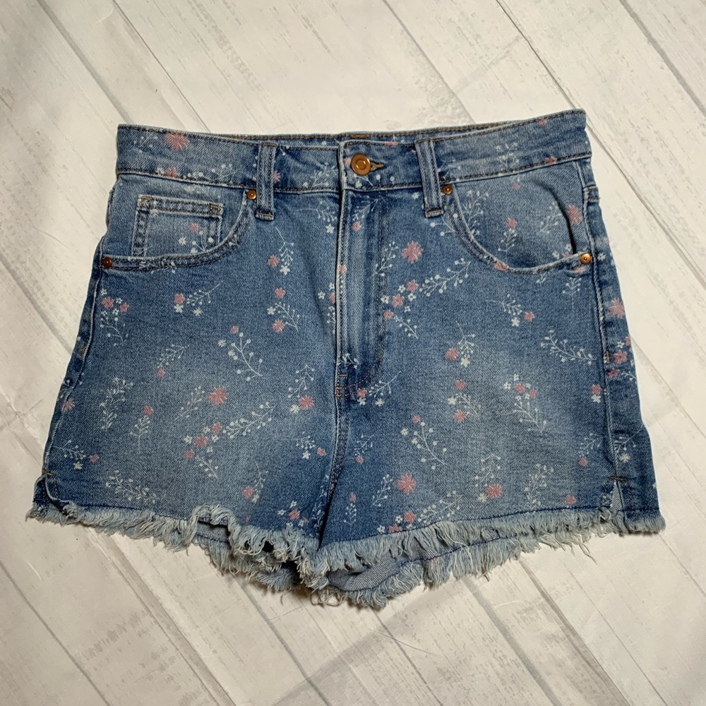 Celebrity Pink Floral Denim Women's Shorts. Size 9/29.